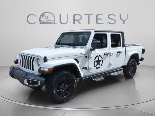 Bright White Clearcoat 2021 Jeep Gladiator Sport