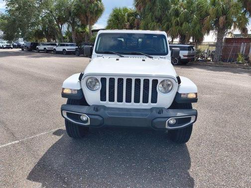Bright White Clearcoat 2021 Jeep Gladiator Sport