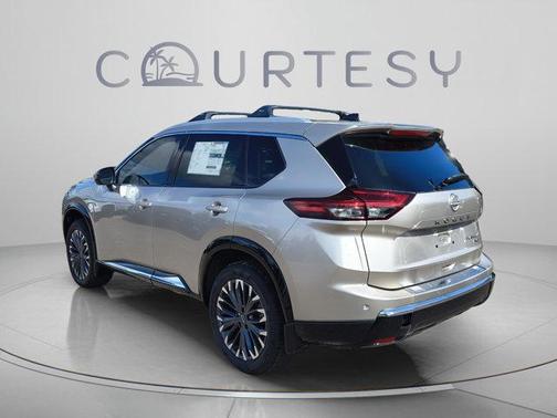 Champagne Silve 2026 Nissan Rogue Platinum
