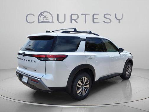 Everest White P 2026 Nissan Pathfinder SL