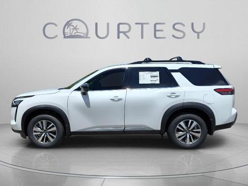 Everest White P 2026 Nissan Pathfinder SL