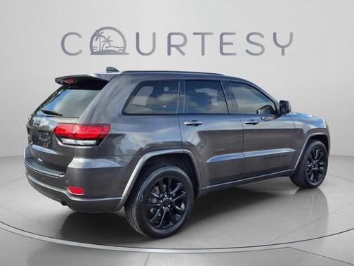 Granite Crystal Clearcoat Metallic 2019 Jeep Grand Cherokee Altitude