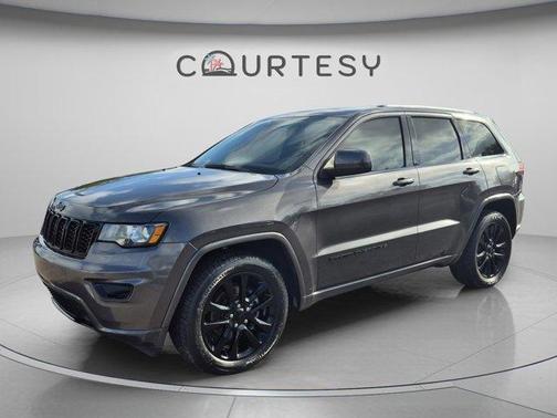 Granite Crystal Clearcoat Metallic 2019 Jeep Grand Cherokee Altitude