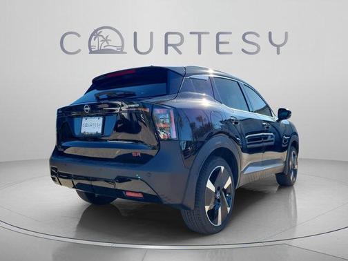 Super Black 2026 Nissan Kicks SR