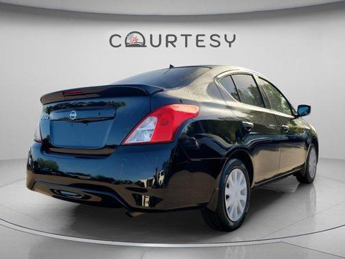 Black 2018 Nissan Versa 1.6 S+