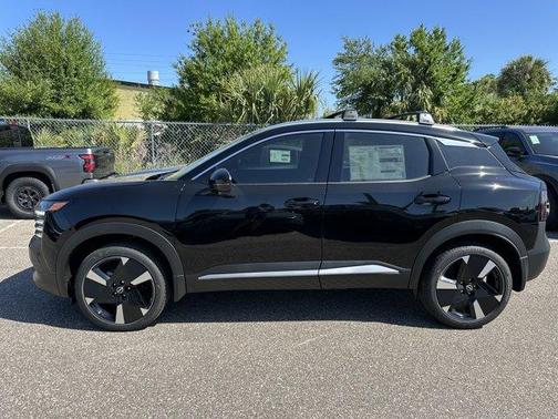 Super Black 2026 Nissan Kicks SR