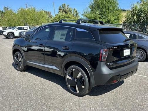Super Black 2026 Nissan Kicks SR