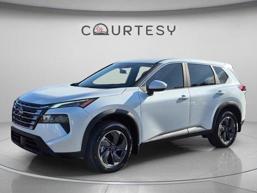 Everest White P 2026 Nissan Rogue SV