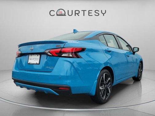 2025 Nissan Versa 1.6 SR