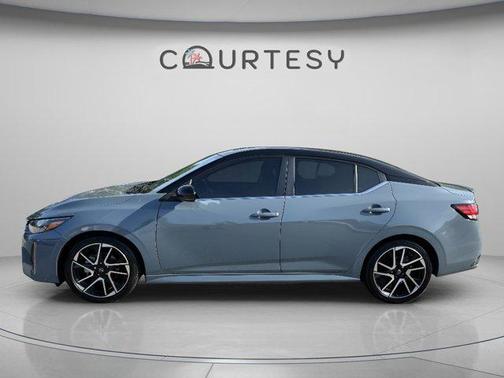 2t Gry Blk Roof 2025 Nissan Sentra SR