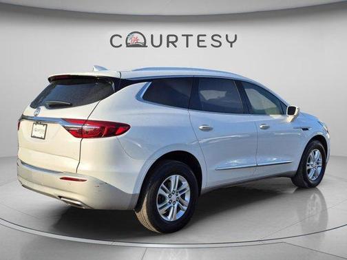 White Frost Tri-Coat 2018 Buick Enclave Essence