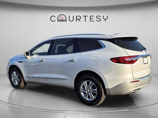White Frost Tri-Coat 2018 Buick Enclave Essence