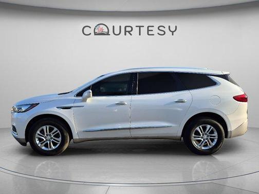 White Frost Tri-Coat 2018 Buick Enclave Essence