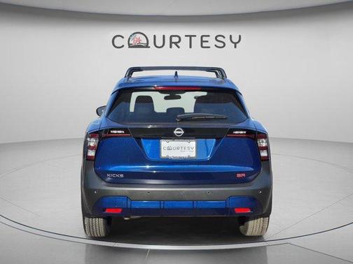 Deep Blue Pearl 2025 Nissan Kicks SR
