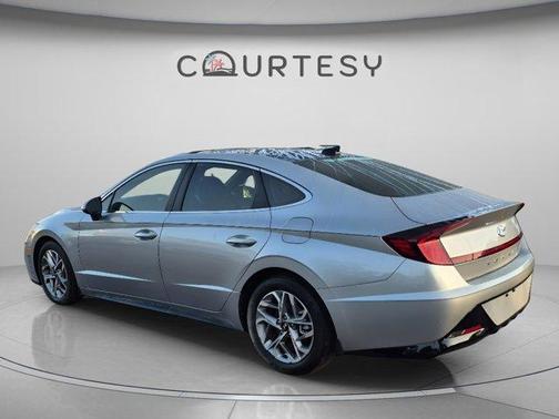 Shimmering Silver Pearl 2021 Hyundai SONATA SEL