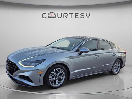 Shimmering Silver Pearl 2021 Hyundai SONATA SEL