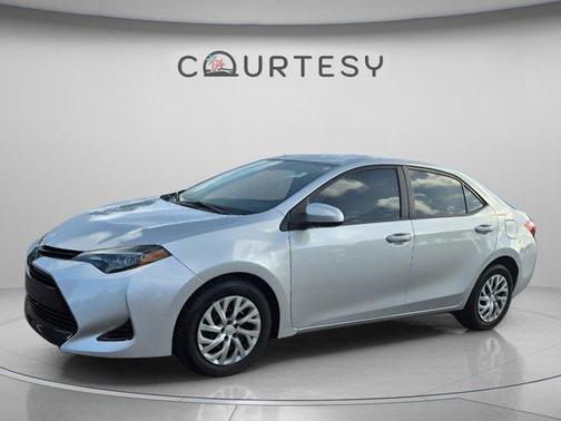 Classic Silver Metallic 2019 Toyota Corolla LE