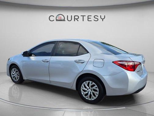 Classic Silver Metallic 2019 Toyota Corolla LE