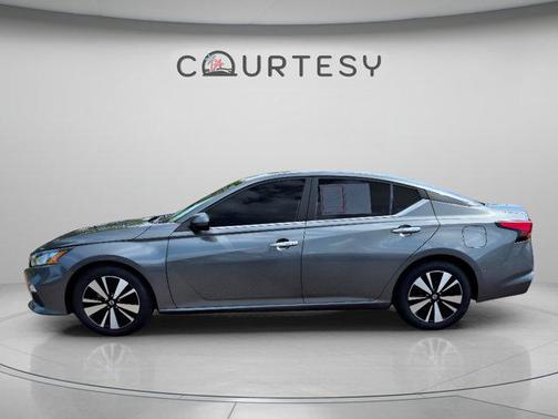 Gun Metallic 2022 Nissan Altima 2.5 SV