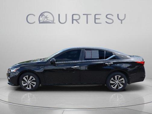 Black 2020 Nissan Altima 2.5 S
