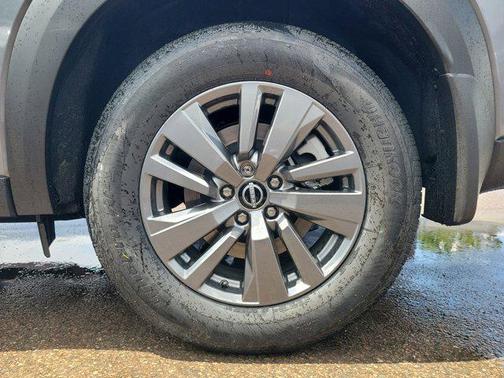 2025 Nissan Pathfinder S FWD