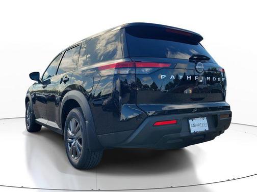 2025 Nissan Pathfinder S FWD