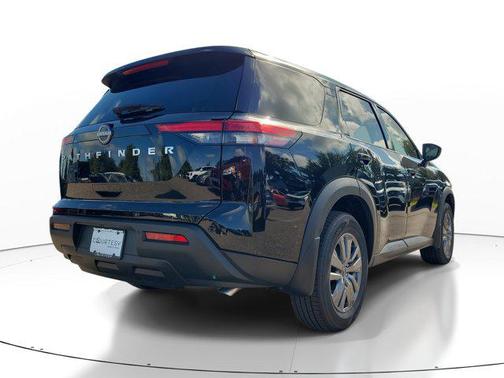 2025 Nissan Pathfinder S FWD