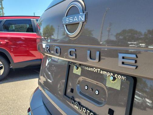 2025 Nissan Rogue Platinum
