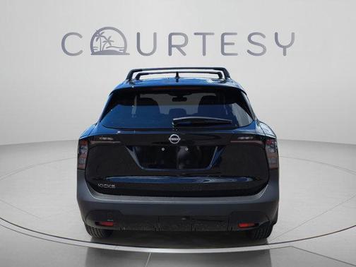 Super Black 2027 Nissan Kicks SV