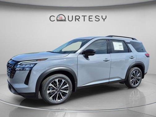 Boulder Gray Metallic 2026 Nissan Pathfinder Platinum