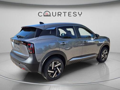 Gun Metallic 2026 Nissan Kicks SV