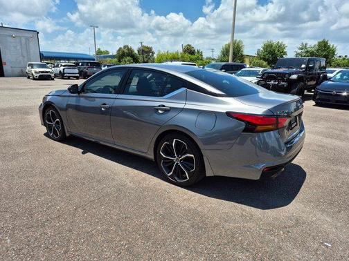 Gun Metallic 2024 Nissan Altima 2.5 SR