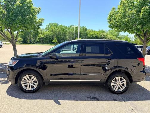 Shadow Black 2018 Ford Explorer XLT