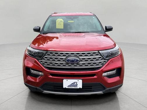Rapid Red Metallic Tinted Clearcoat 2022 Ford Explorer Limited