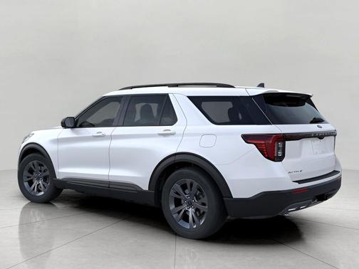 Star White Metallic Tri-Coat 2026 Ford Explorer Active