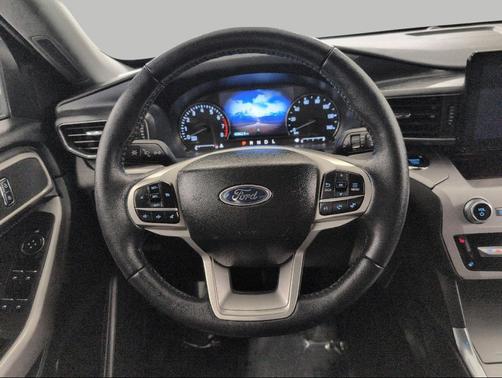 AGATE BLACK 2024 Ford Explorer XLT 4WD