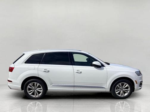 Carrara White 2017 Audi Q7 3.0T Premium