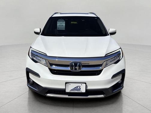 Platinum White Pearl 2022 Honda Pilot Touring 8-Passenger