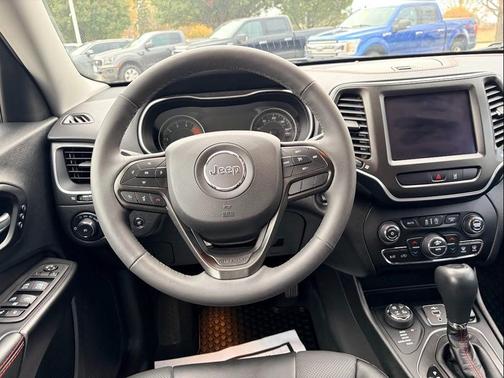 2022 Jeep Cherokee Trailhawk