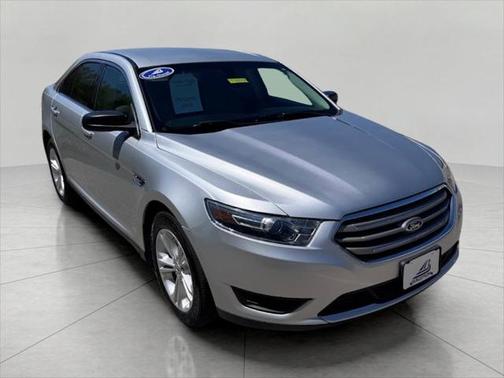 2016 Ford Taurus SE