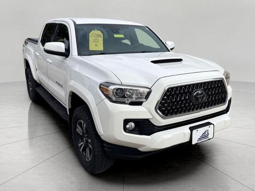 Super White 2018 Toyota Tacoma TRD Sport