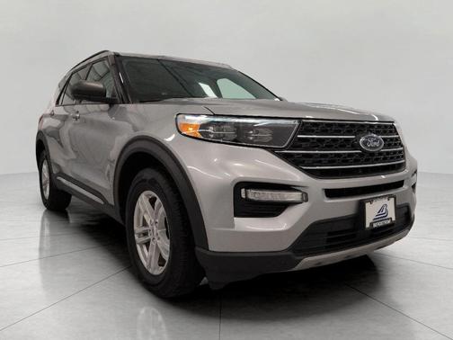 ICONIC SILVER 2024 Ford Explorer XLT