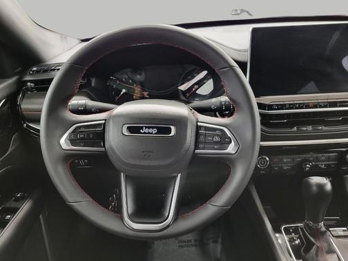 Red Hot Pearlcoat 2025 Jeep Compass Trailhawk