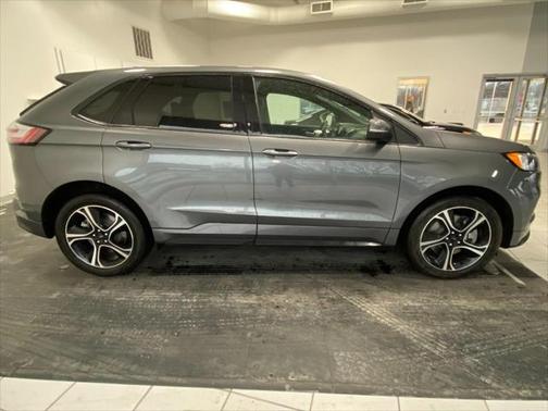 2022 Ford Edge ST