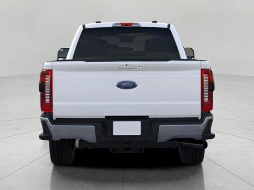 Star White Metallic Tri-Coat 2026 Ford F-350 Lariat