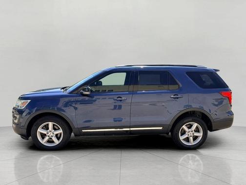 Blue Jeans Metallic 2016 Ford Explorer XLT