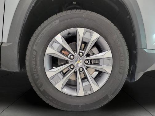 Sterling Gray Metallic 2025 Chevrolet Equinox 1LT