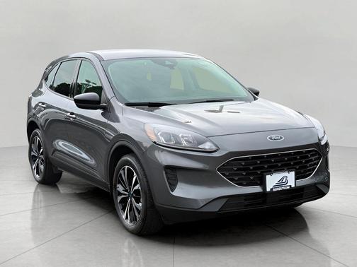 Carbonized Gray Metallic 2022 Ford Escape SE