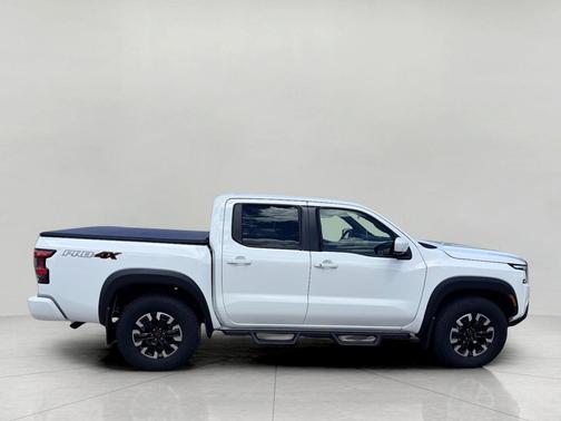 Glacier White 2024 Nissan Frontier PRO-4X