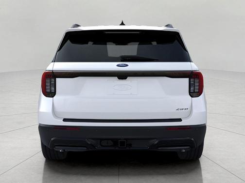 Star White Metallic Tri-Coat 2026 Ford Explorer ST-Line
